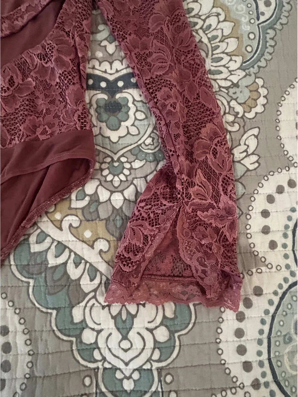 Free People Intimately Nostalgia Rose Lace Bodysuit Size L Mauve